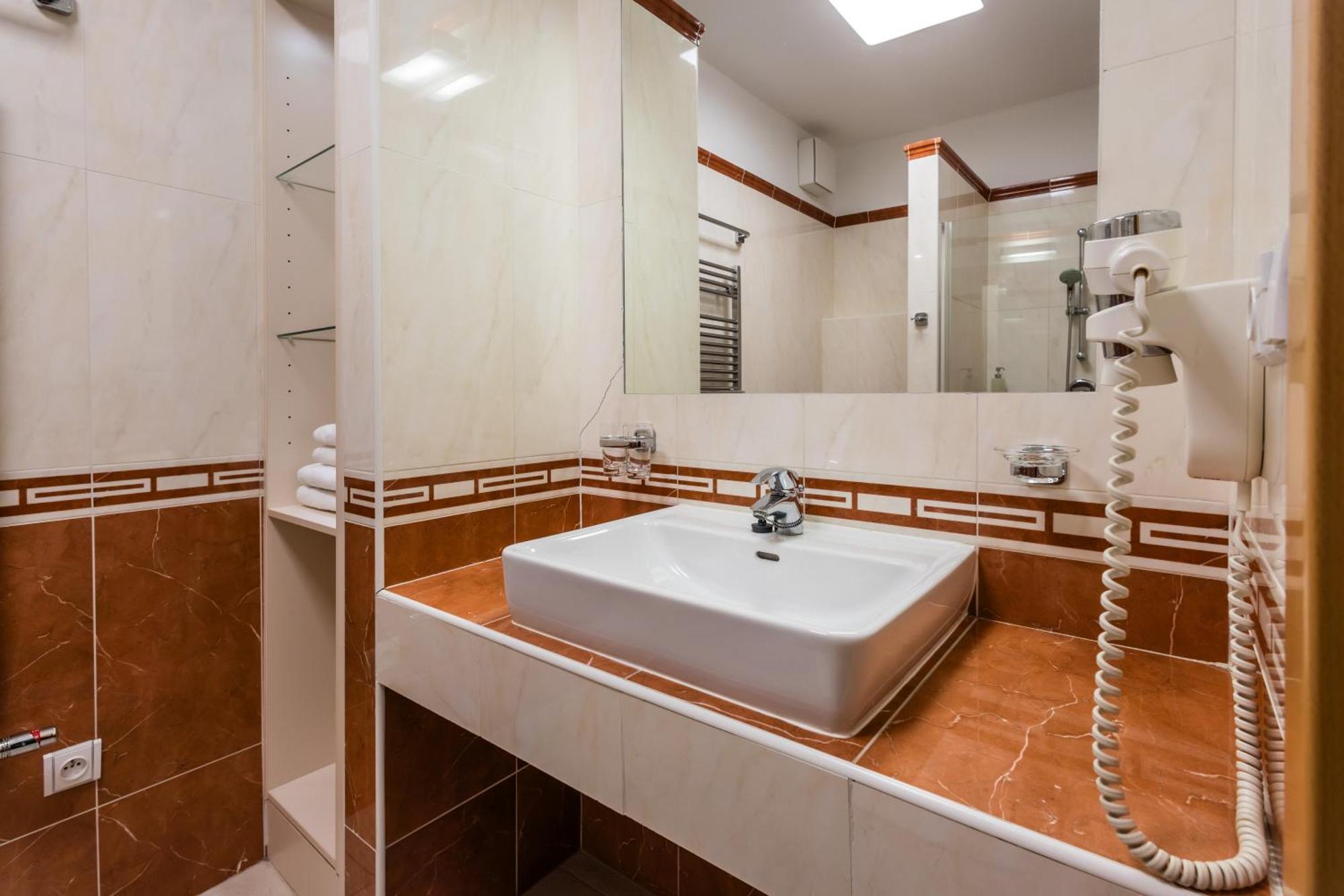 Lazensky A Wellness Hotel Nivamare لوهاكوفيس المظهر الخارجي الصورة