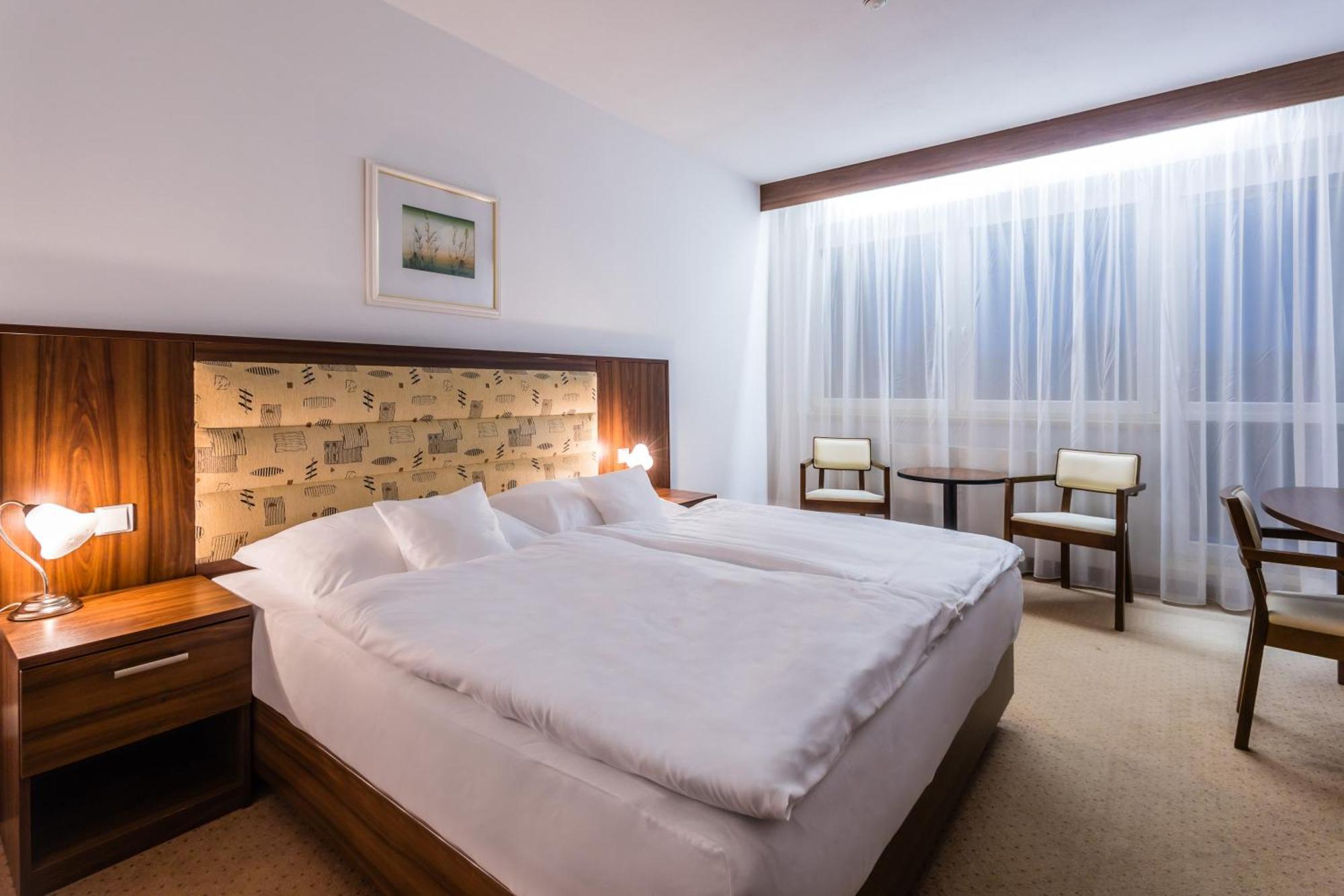 Lazensky A Wellness Hotel Nivamare لوهاكوفيس المظهر الخارجي الصورة